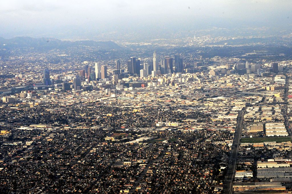 Aerial photo of Los_Angeles, California (photo: Joe Mabel)