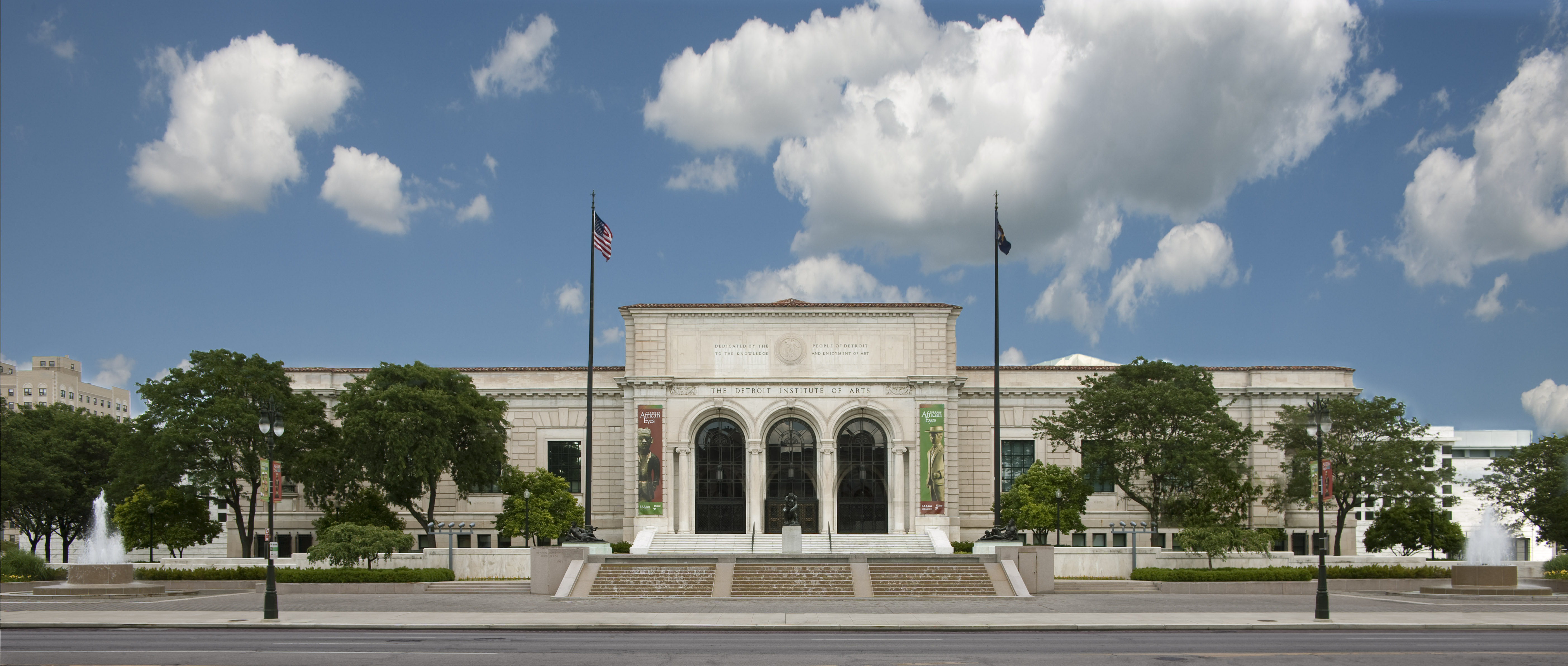 Detroit Institute of Art, Entrance Facade